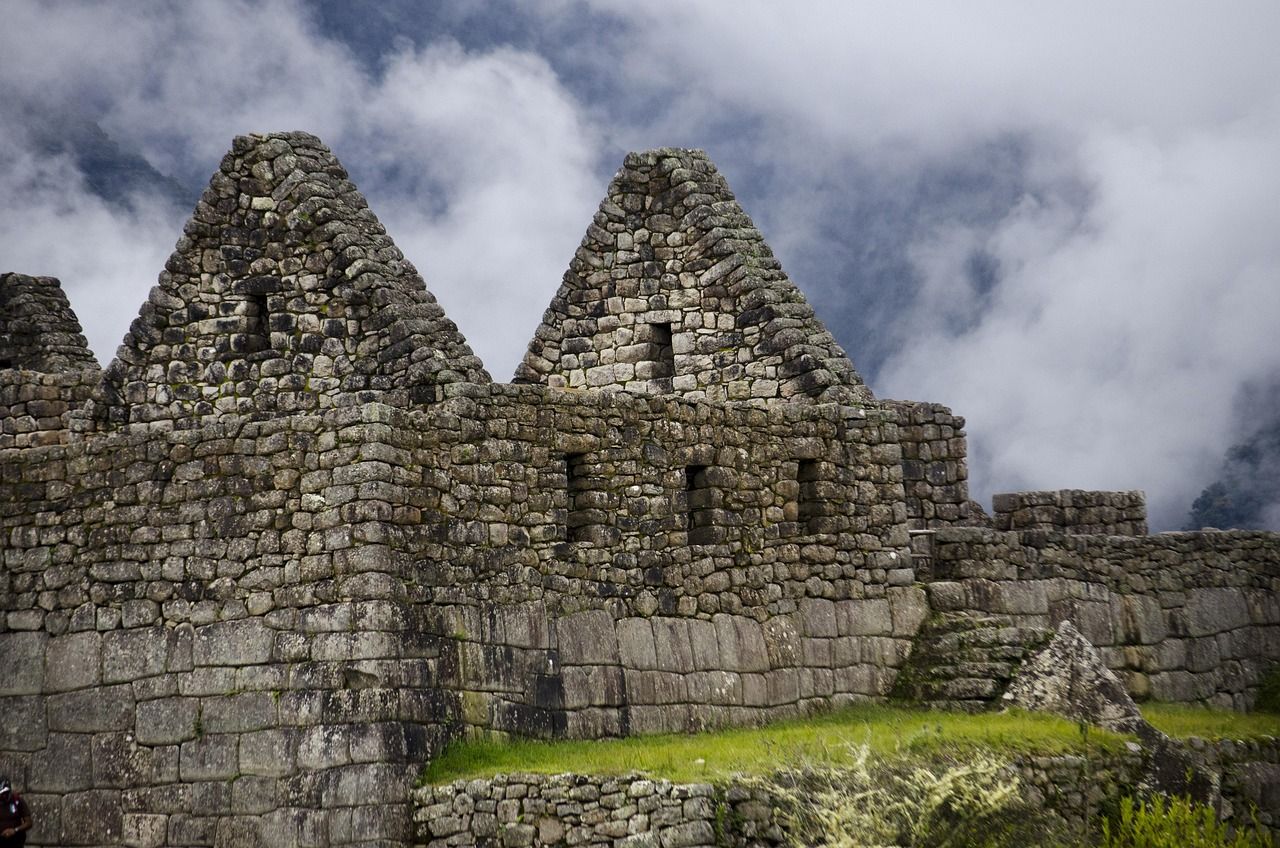 découvrez comment bien préparer votre trek au machu picchu avec nos conseils essentiels, matériel recommandé et astuces pour réussir cette aventure inoubliable.