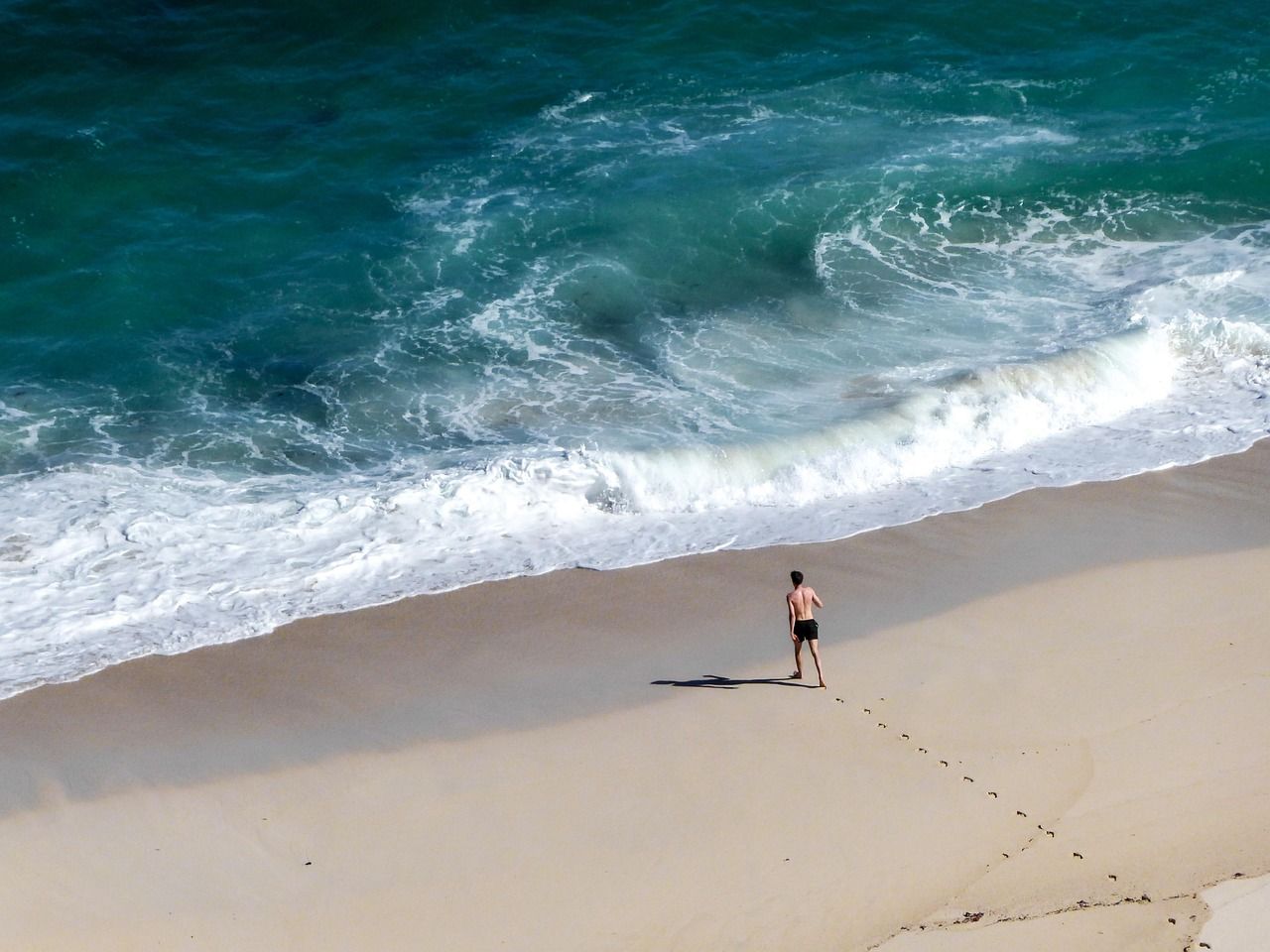 découvrez les meilleures destinations de voyage hors saison en 2025 pour profiter de vacances calmes, abordables et authentiques tout au long de l'année.