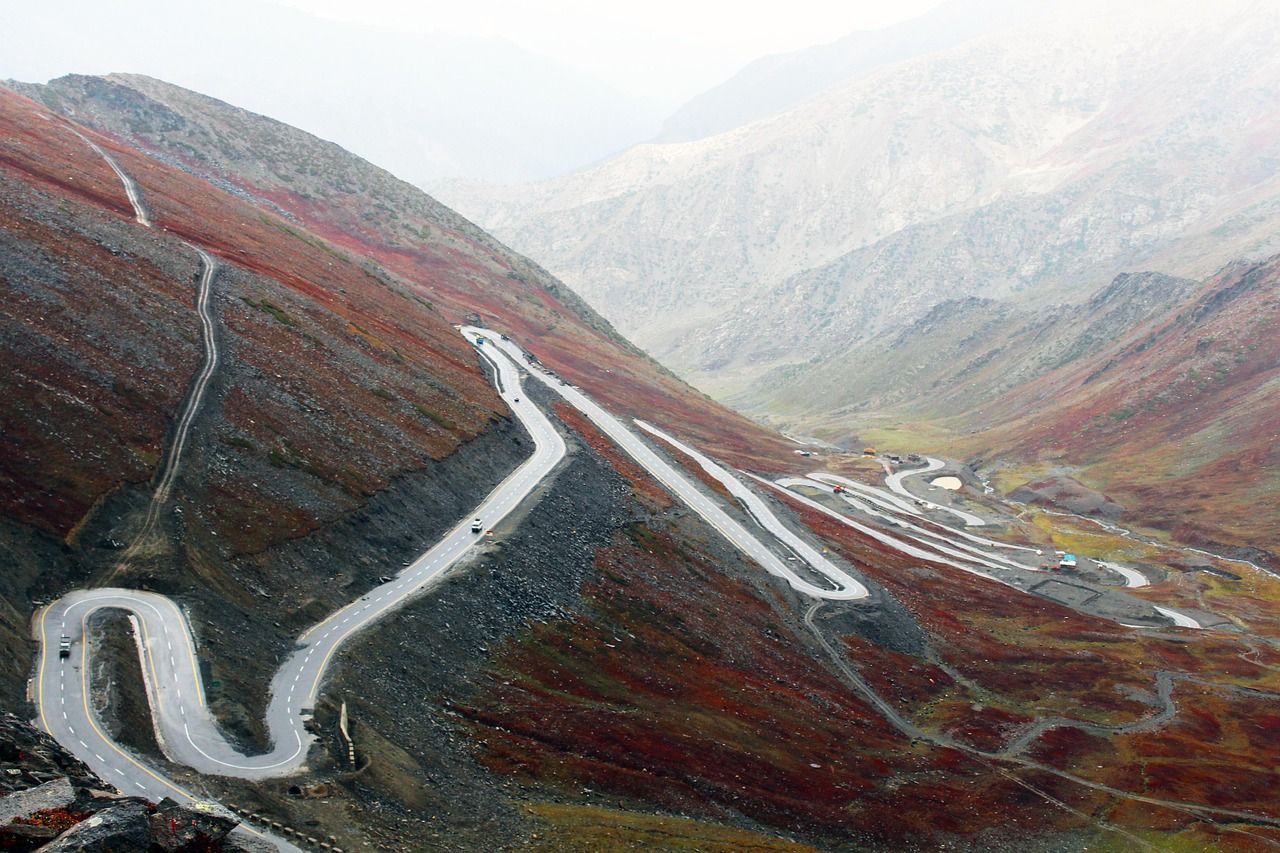 découvrez le pass interrail, votre billet unique pour voyager à travers l'europe en train. profitez de la liberté, de la flexibilité et explorez plusieurs pays à prix avantageux.